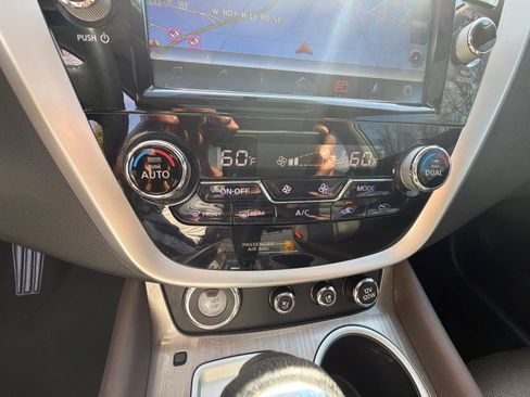 Used 2015 Nissan Murano Platinum w/ Platinum Technology Package image 31