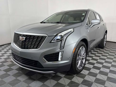 Used 2024 Cadillac XT5 Premium Luxury w/ Technology Package image 3