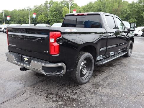 New 2026 Chevrolet Silverado 1500 LTZ w/ LTZ Premium Package AWD/4WD image 25