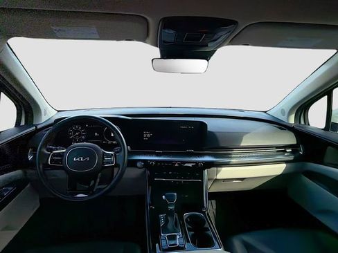 Used 2024 Kia Carnival SX Prestige image 16