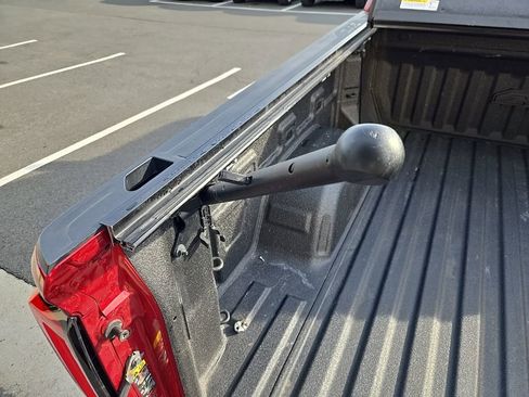 Used 2022 GMC Sierra 1500 AT4 w/ Technology Package AWD/4WD image 64