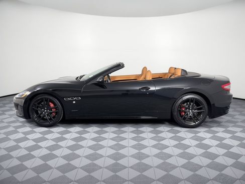 Used 2018 Maserati GranTurismo MC RWD image 2