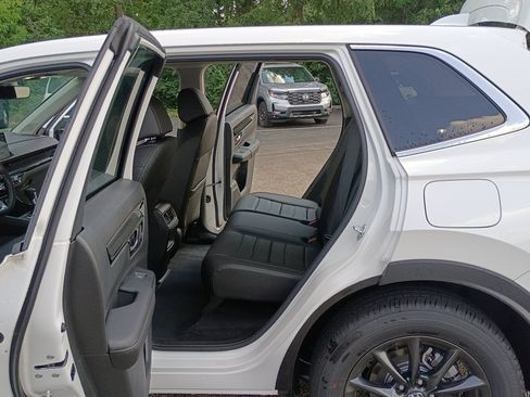 Used 2026 Honda CR-V EX-L image 13