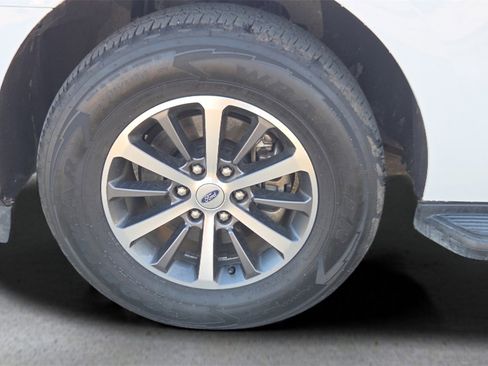 Used 2020 Ford Expedition XL image 19