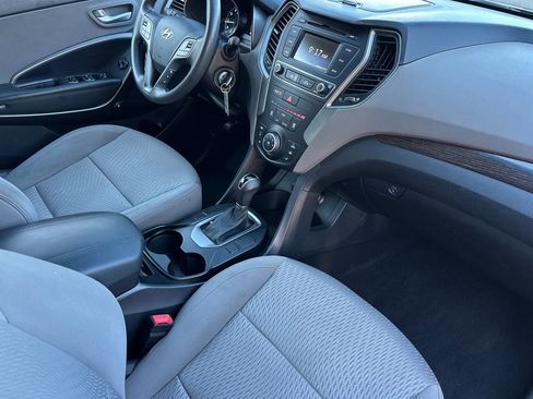 Used 2017 Hyundai Santa Fe Sport image 19