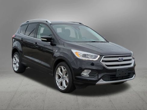 Used 2019 Ford Escape Titanium image 8