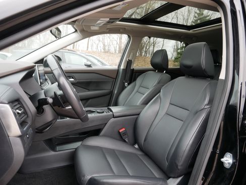 Certified 2023 Nissan Rogue SV w/ SV Premium B Package AWD/4WD image 35