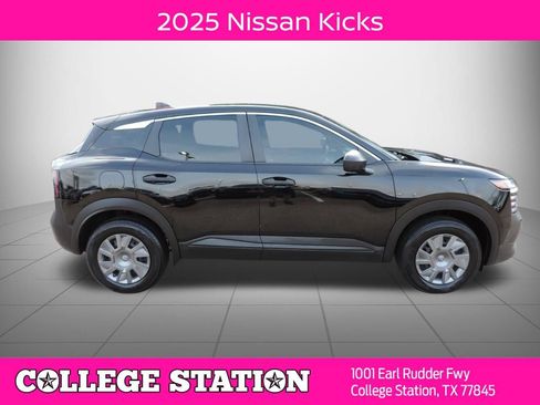 Used 2025 Nissan Kicks S AWD/4WD image 2
