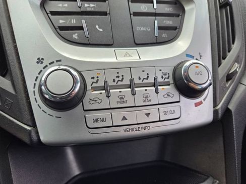 Used 2017 Chevrolet Equinox LS FWD image 26