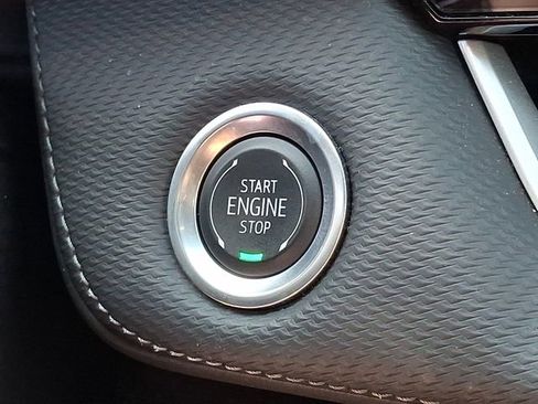 Used 2025 Chevrolet Equinox LT FWD image 16