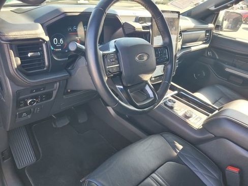 Used 2023 Ford Expedition Max Platinum image 9