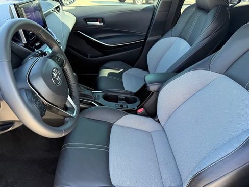 Used 2025 Toyota Corolla XSE FWD image 12