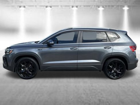 Certified 2022 Volkswagen Taos SE AWD/4WD image 3