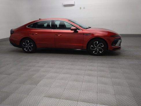 Used 2024 Hyundai Sonata SEL FWD image 11