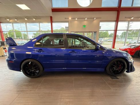 Used 2005 Mitsubishi Lancer Evolution AWD/4WD image 8