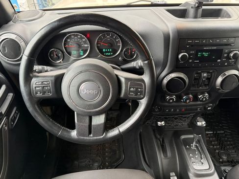 Used 2017 Jeep Wrangler Unlimited Sport w/ Quick Order Package 24S AWD/4WD image 16