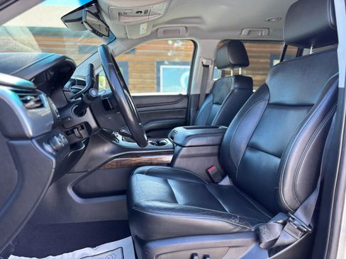 Used 2020 Chevrolet Suburban LT AWD/4WD image 10