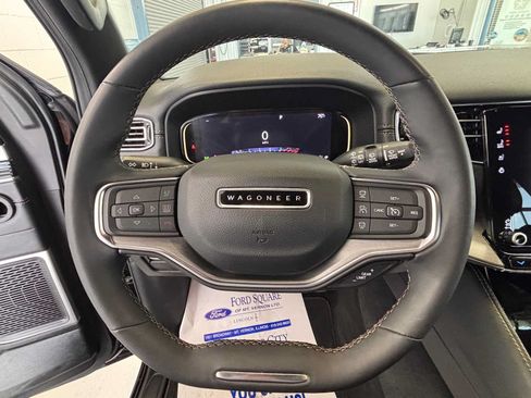 Used 2024 Jeep Wagoneer Series II AWD/4WD image 27