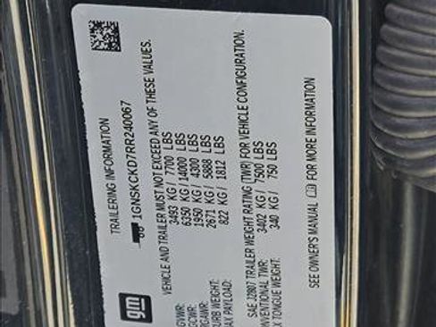Used 2024 Chevrolet Suburban LT AWD/4WD image 15