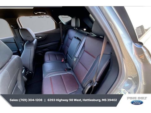 Used 2025 Chevrolet Blazer RS FWD image 19