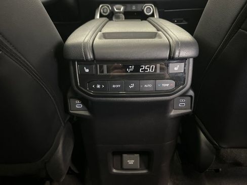 Used 2024 Toyota Grand Highlander AWD image 26