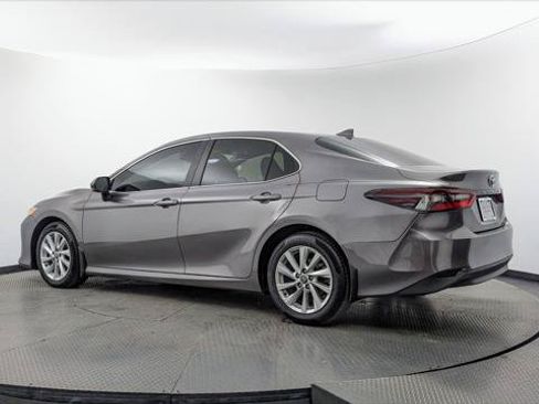 Used 2024 Toyota Camry LE w/ Convenience Package FWD image 4