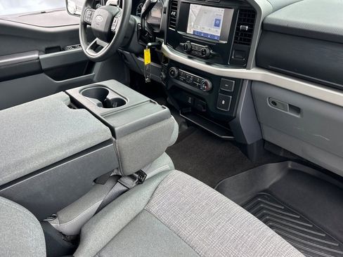 Used 2023 Ford F150 XLT AWD/4WD image 12