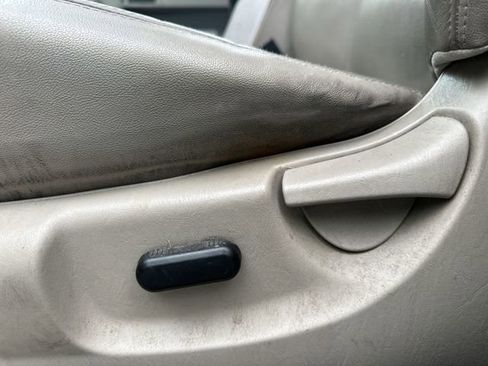 Used 2010 Ford Escape XLT image 13