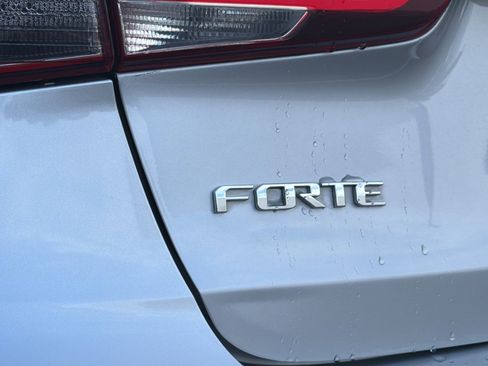 Used 2018 Kia Forte LX w/ LX Popular Package image 25