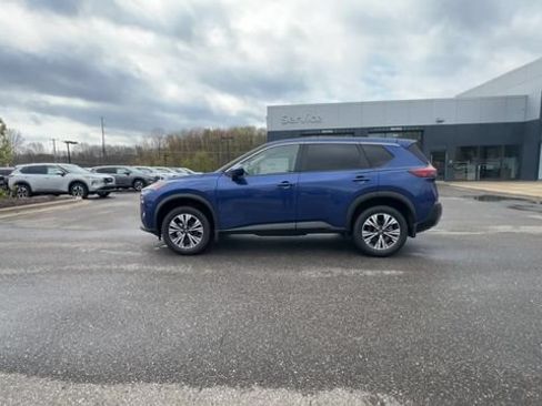 Used 2023 Nissan Rogue SV AWD/4WD image 5