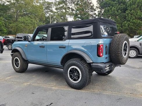 Used 2023 Ford Bronco Badlands image 11