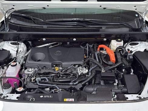 Certified 2025 Toyota RAV4 XLE w/ Convenience Package image 25