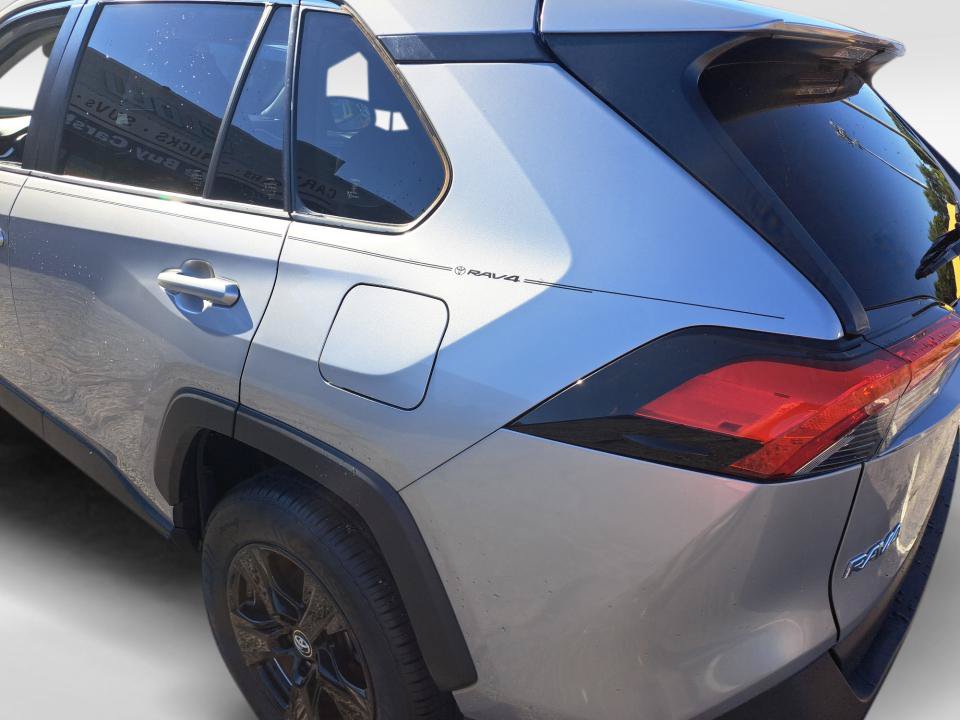 Used 2019 Toyota RAV4 XLE FWD image 22