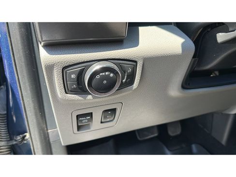 Used 2018 Ford F150 XLT w/ Equipment Group 302A Luxury AWD/4WD image 21