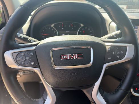 Used 2024 GMC Terrain SLT w/ Infotainment Package II AWD/4WD image 13