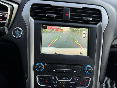Used 2018 Ford Fusion SE w/ Equipment Group 602A FWD image 28
