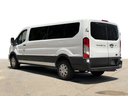 Used 2022 Ford Transit 350 XLT RWD image 18