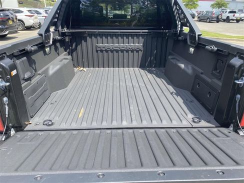 Used 2025 Toyota Tacoma Trailhunter image 9