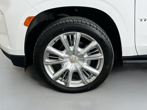 Used 2021 Chevrolet Tahoe High Country w/ Premium Package AWD/4WD image 30