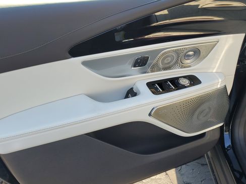 New 2026 Lincoln Nautilus Black Label AWD/4WD image 8