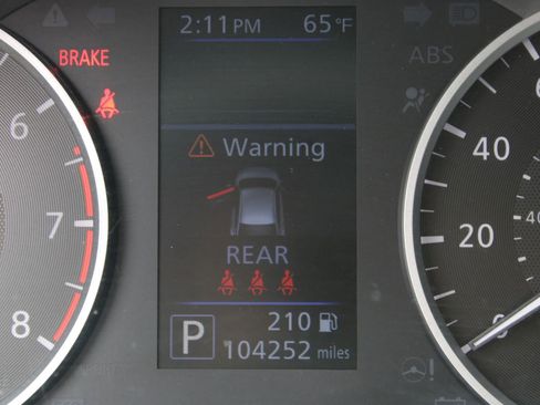 Used 2022 Nissan Sentra S w/ Trunk Package FWD image 27