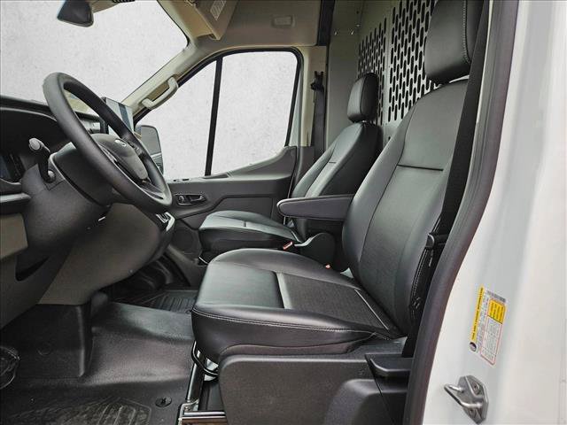 New 2026 Ford Transit 250 148 Medium Roof RWD image 4