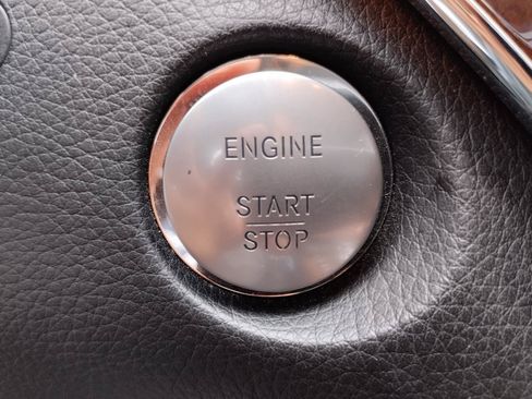 Used 2010 Mercedes-Benz S 550 4MATIC image 19
