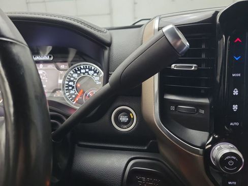 Used 2019 RAM 3500 Laramie image 27