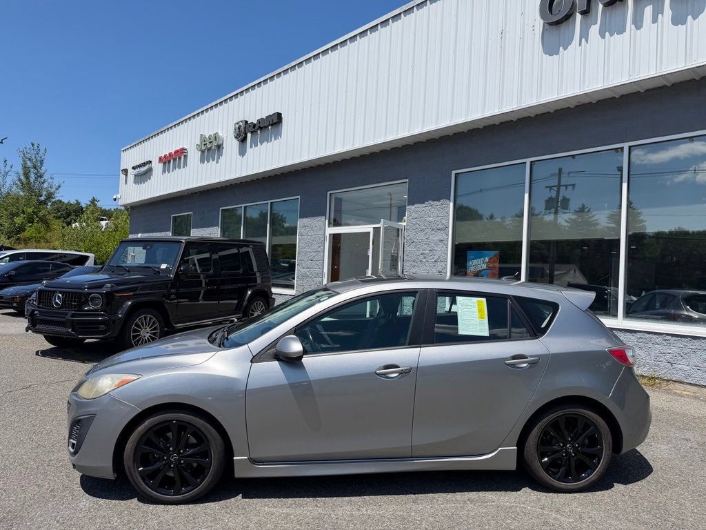Used 2011 MAZDA MAZDA3 s Grand Touring w/ Tech Pkg FWD image 3