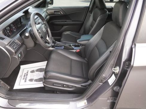 Used 2016 Honda Accord Sport image 9