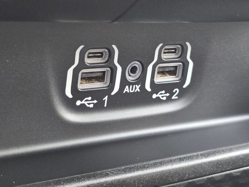 Used 2020 RAM 1500 Laramie AWD/4WD image 28