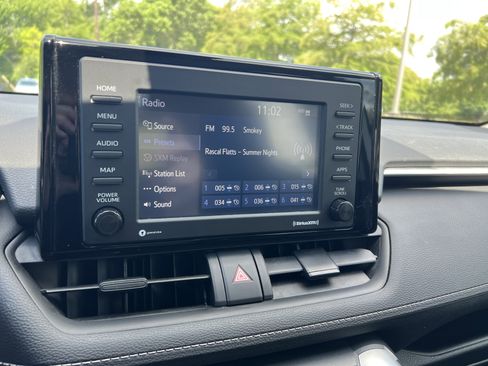 Used 2022 Toyota RAV4 LE FWD image 21