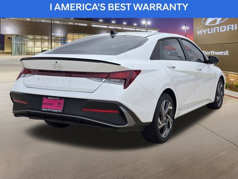 Used 2025 Hyundai Elantra Sport FWD image 7