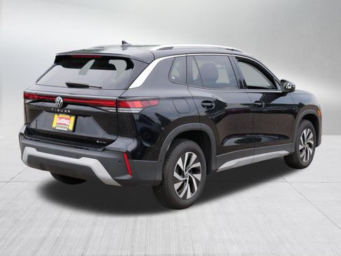 Certified 2025 Volkswagen Tiguan S AWD/4WD image 7